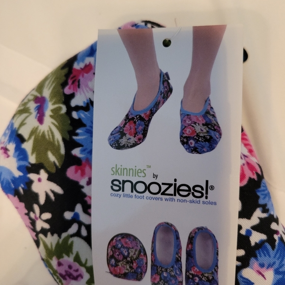 NEW Snoozies Slippers in bag - size XL - Picture 2 of 4